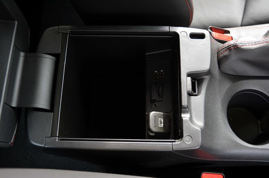  Mazda3 2014 года  (фото 31 из 41)